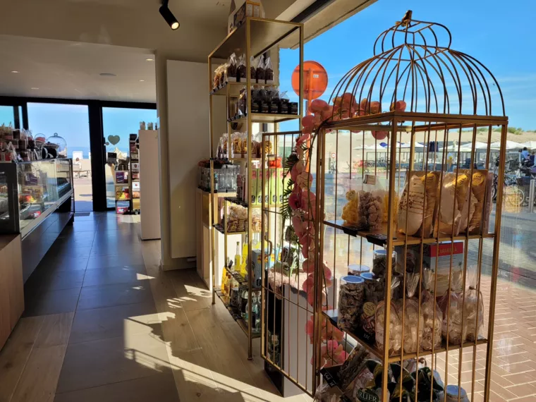 zoet-genot-shop-oostduinkerke-chocolade-winkel-2 -  - Over ons