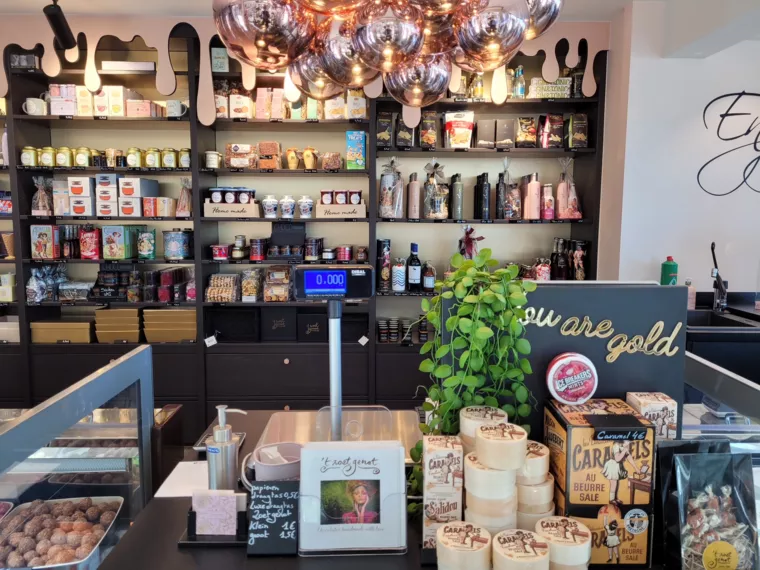 zoet-genot-shop-oostduinkerke-chocolade-winkel-1 -  - Over ons