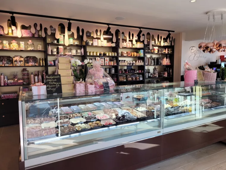 zoet-genot-shop-oostduinkerke-chocolade-winkel-4 -  - Over ons